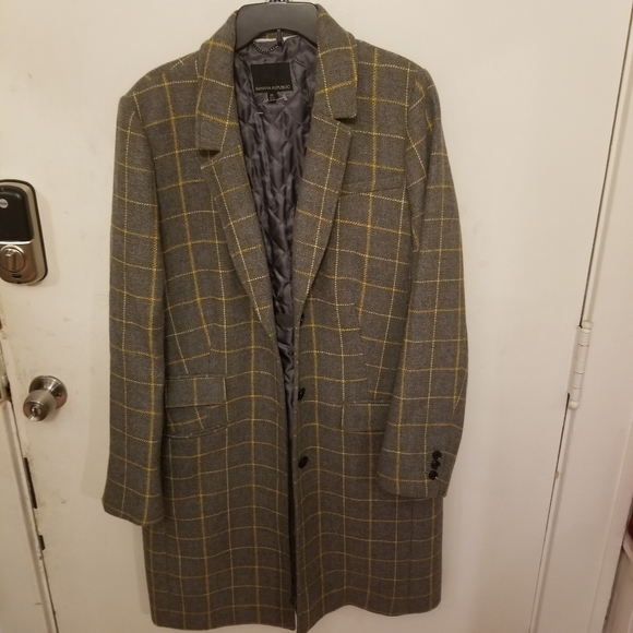 Coat - Picture 1 of 2